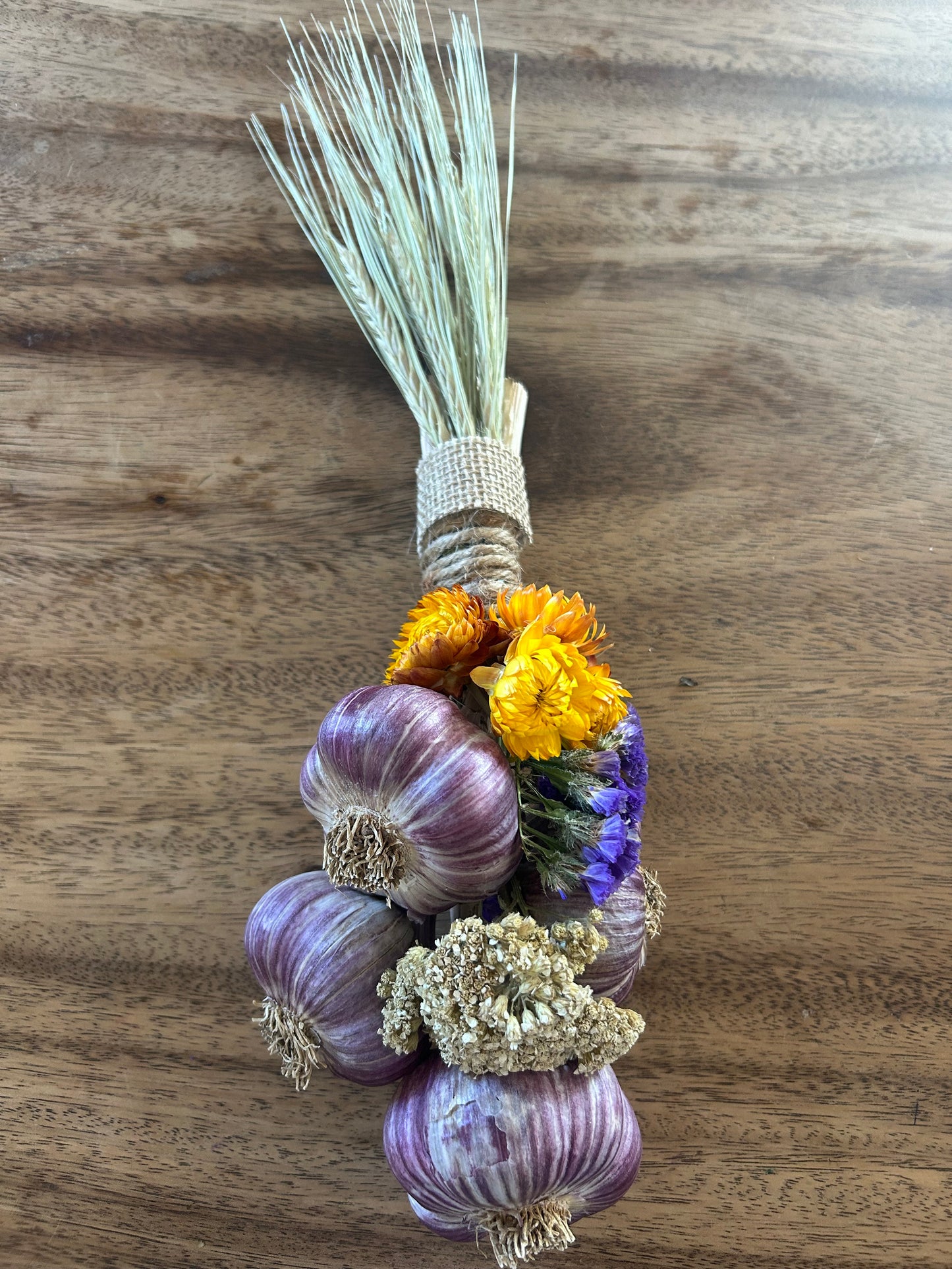 Garlic Arrangement Deposit